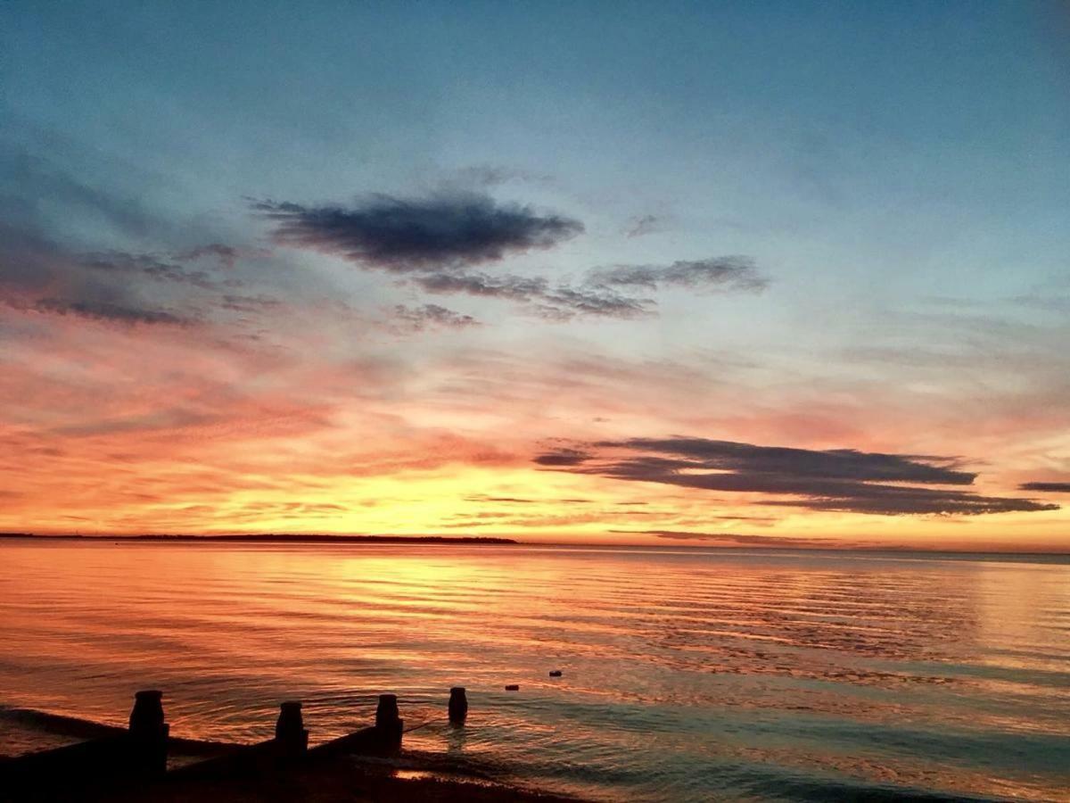 Harbour Retreat Villa Whitstable Bagian luar foto